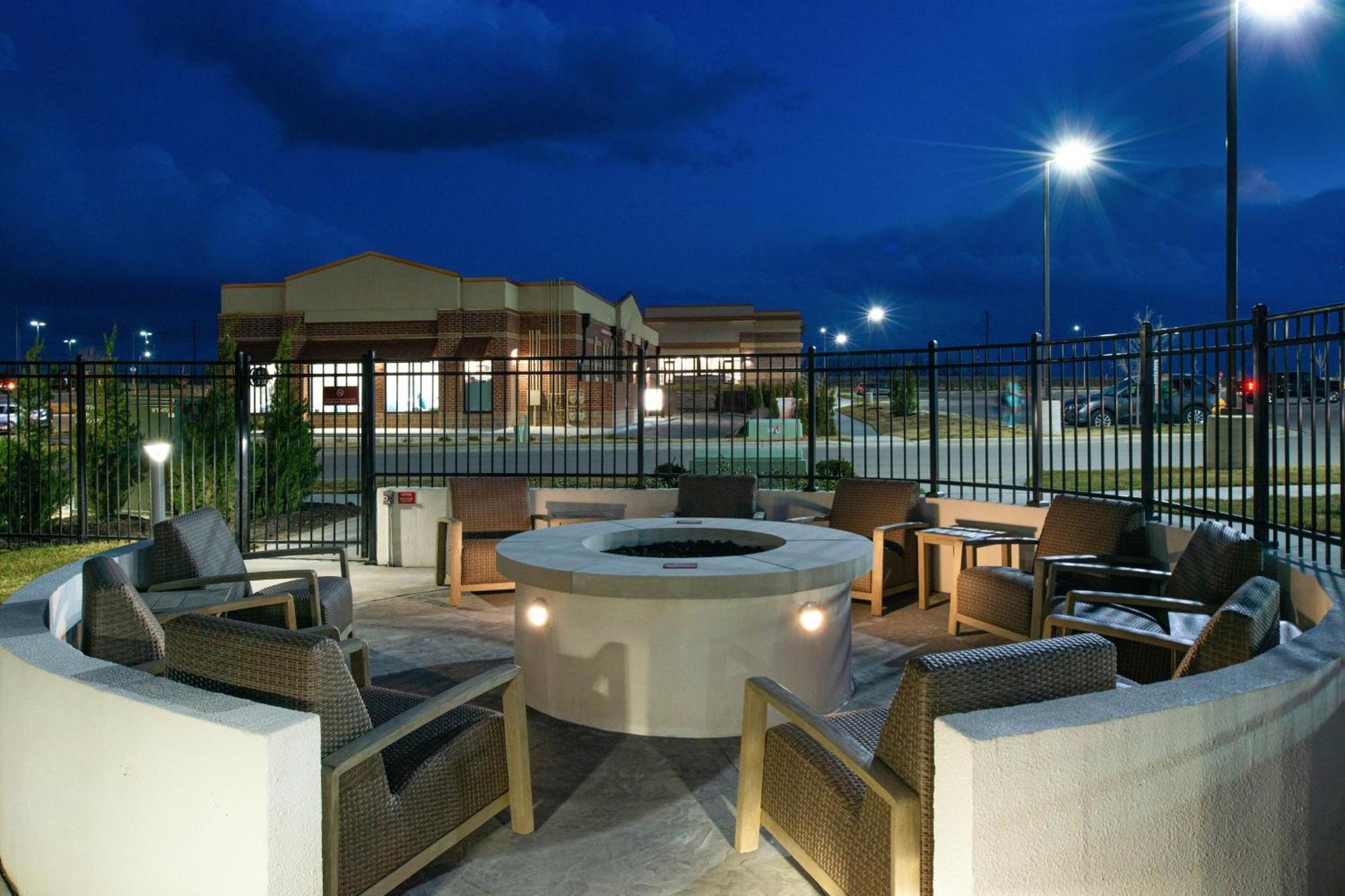 Four Points By Sheraton Kansas City Olathe Exterior photo